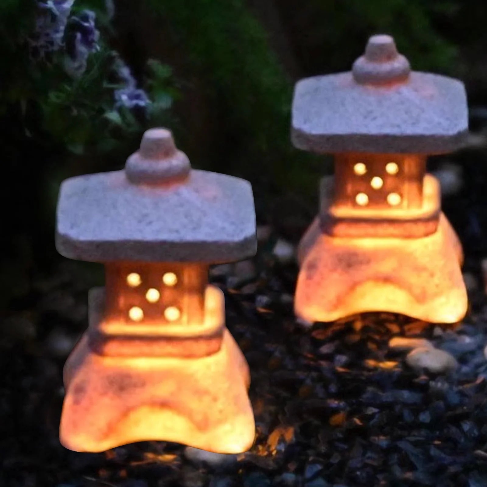 Outdoor Pagoda Garden Statue, Solar Statue Garden Decoration, Outdoor Garden Lantern, Led Garden Lights with Simulated Pagoda